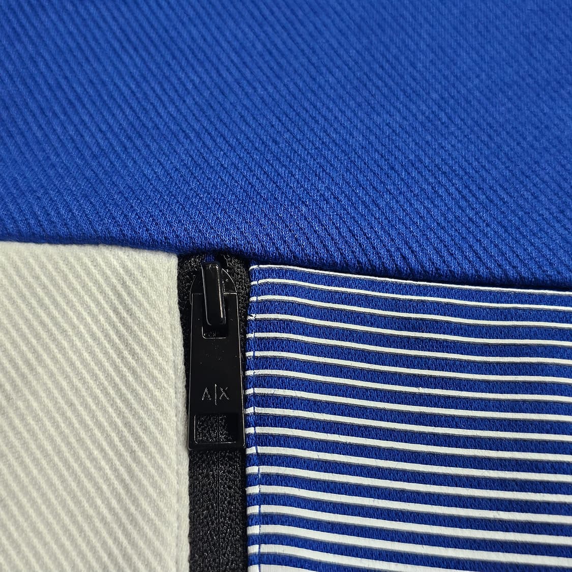 100)아르마니 남성 반팔 티셔츠  상품이미지9