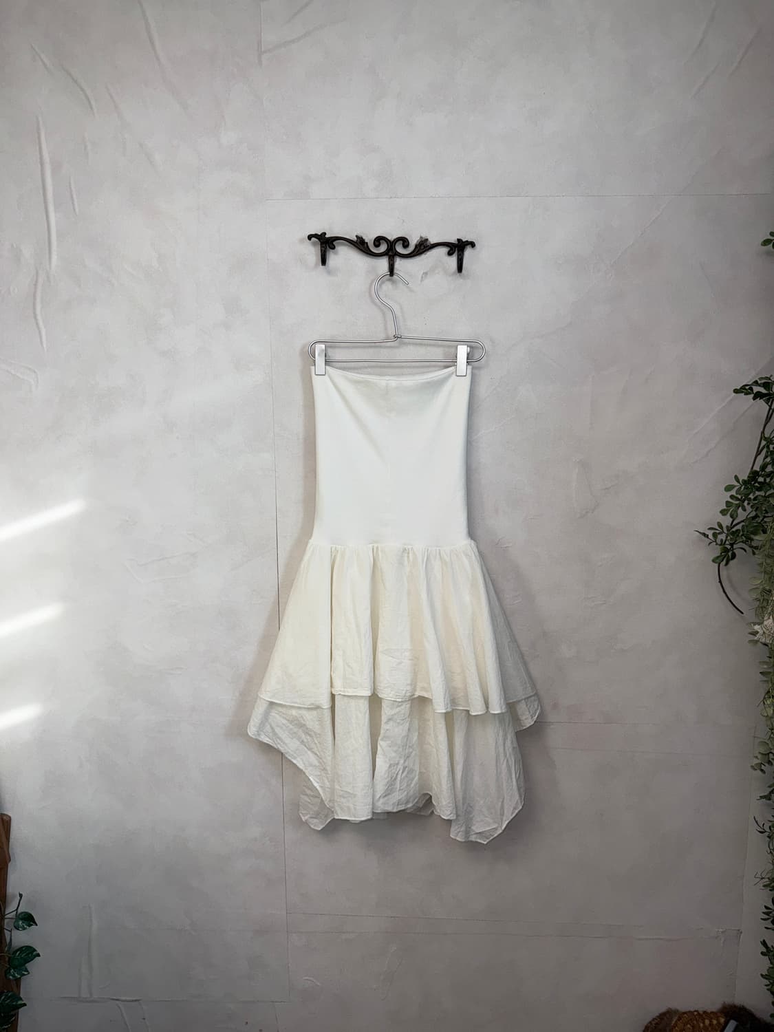 White unbalanced tube top ops 상품이미지5