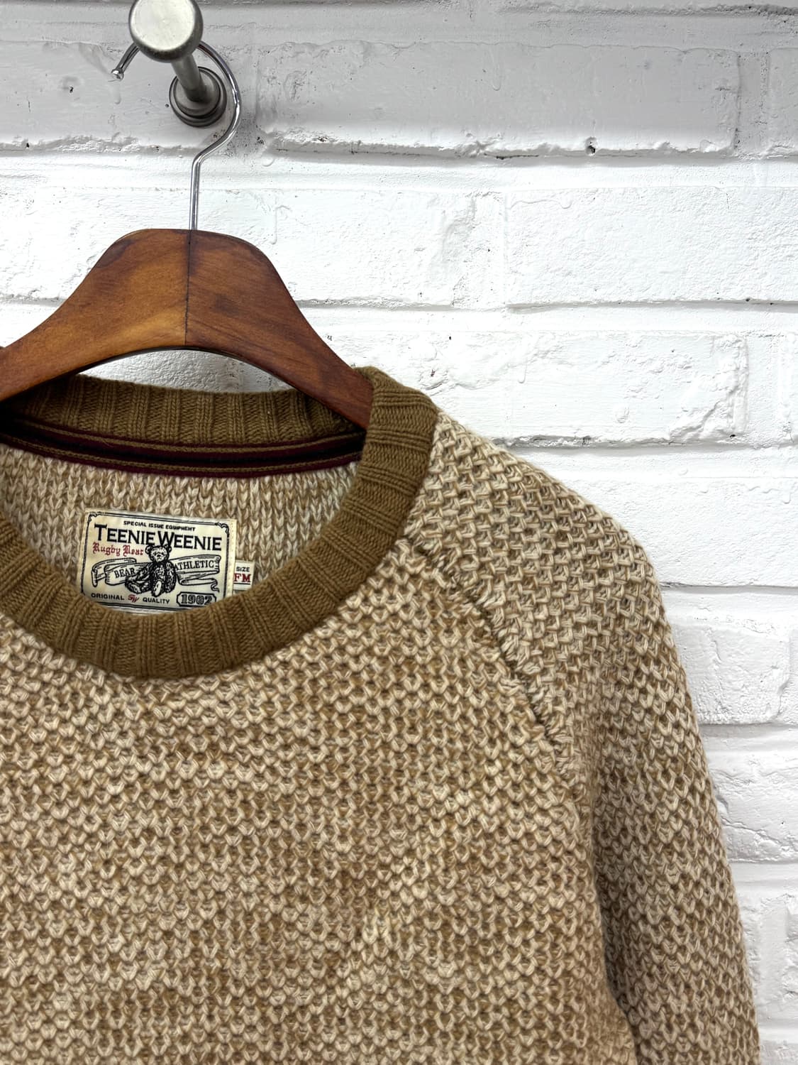 티니위니 베이지 모혼방 니트  상품이미지4