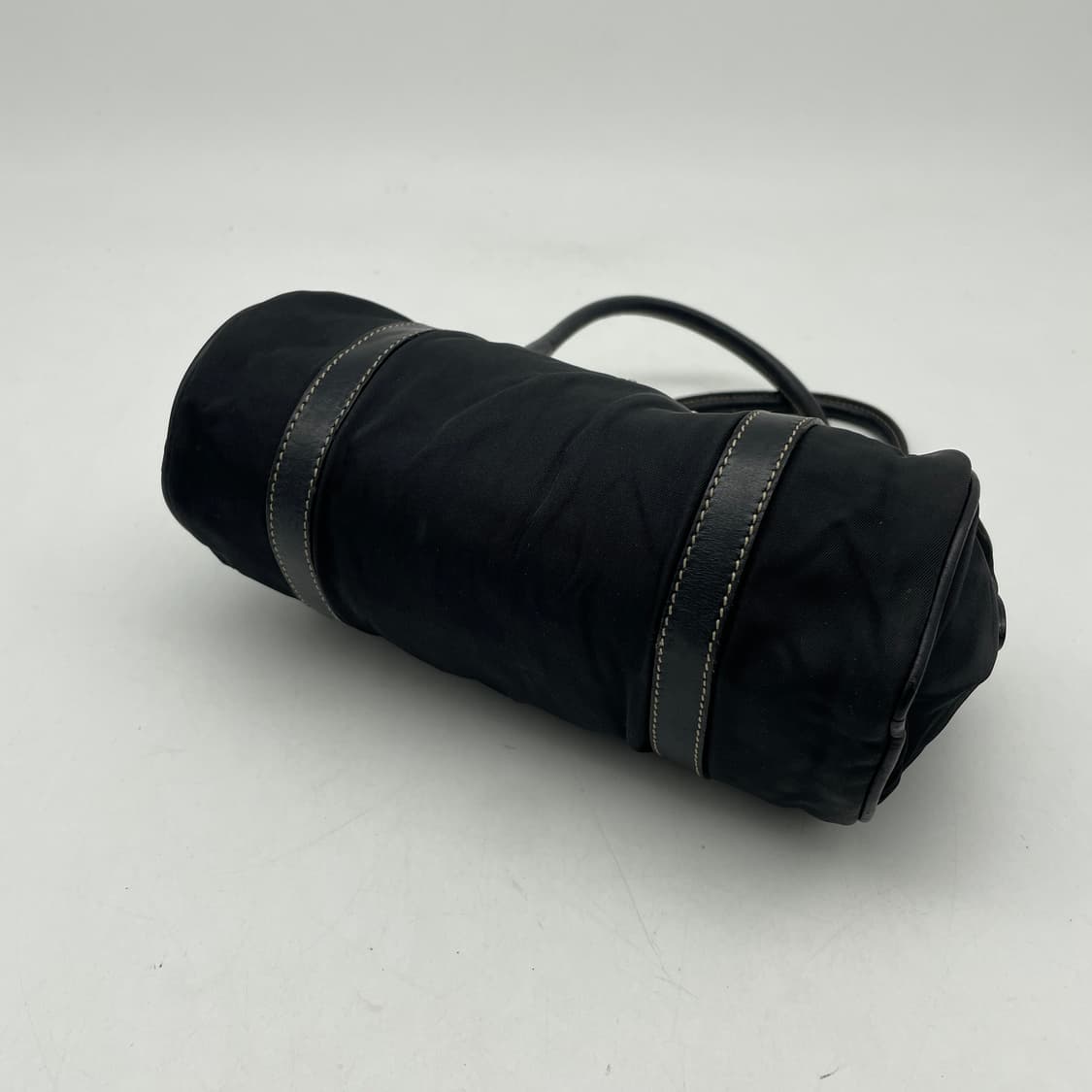 프라다 블랙 테수토 미니 원통백 상품이미지6