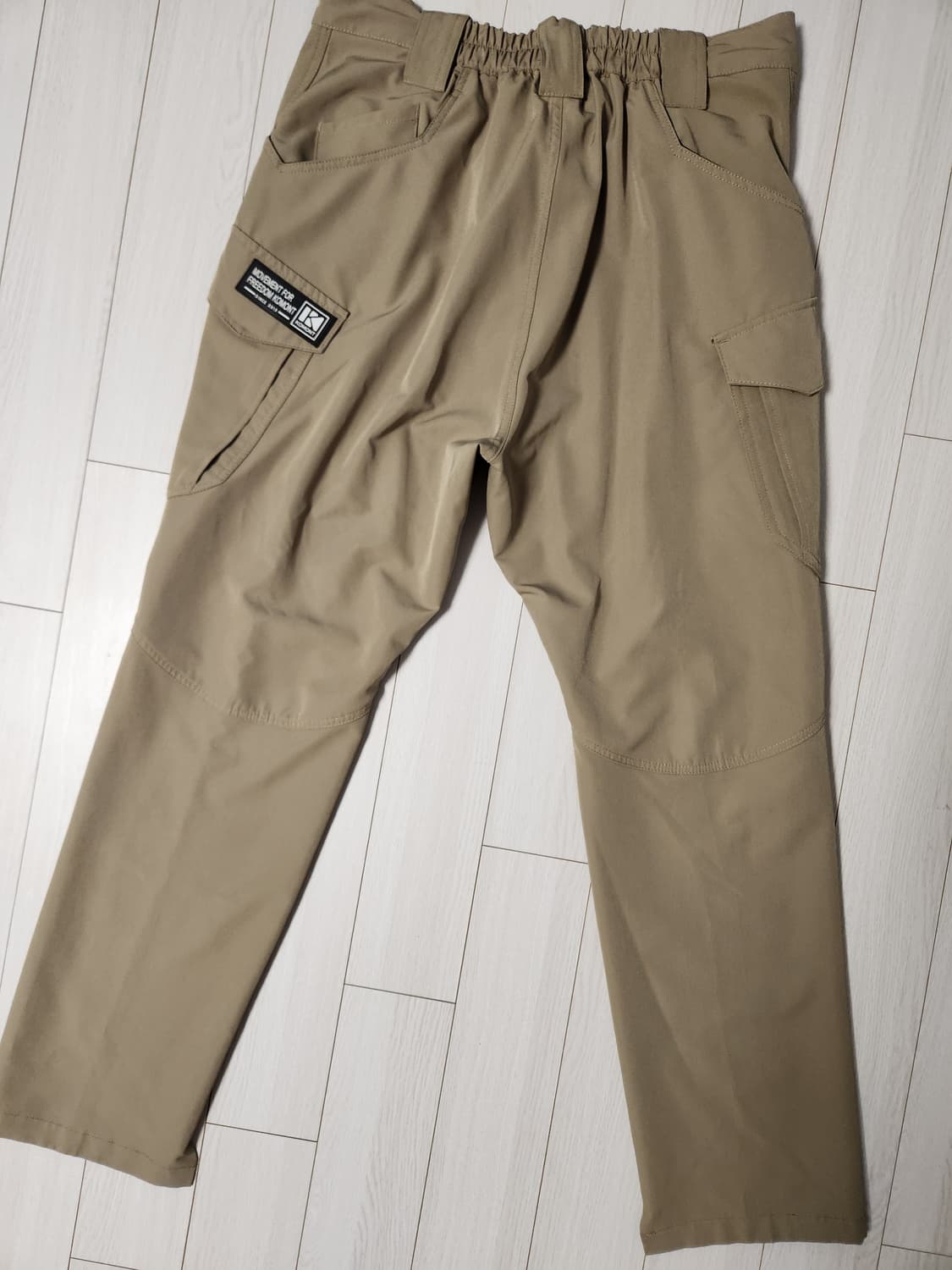 새상품급)코몽트 남성 빅포켓 아이스 허리밴딩 카고팬츠 사이즈34

여러  상품이미지8