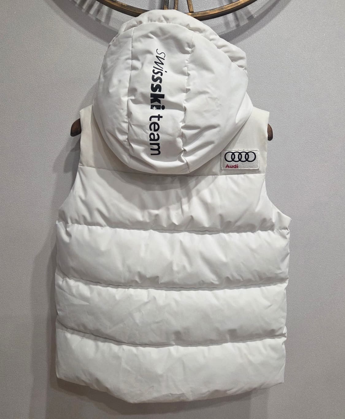 데상트 스위스 스키팀 패딩 조끼 140 상품이미지4