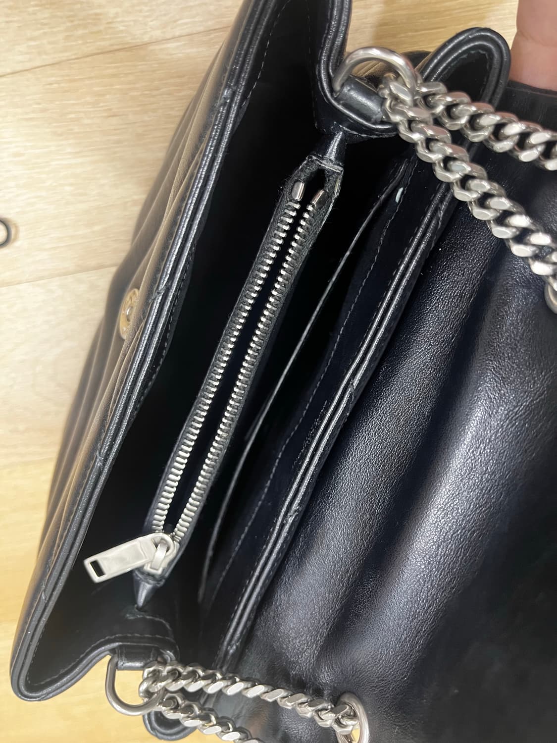 생로랑 루루백 블랙 체인 숄더백 스몰 (은장) 상품이미지3