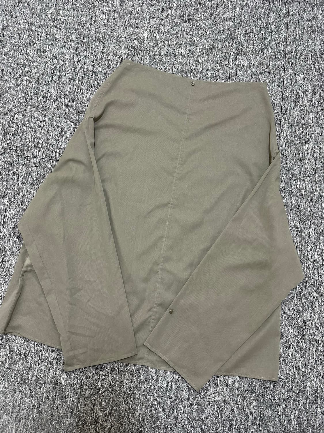 새상품) 아모멘토 Mock Neck  모크 넥 투웨이 블라우스 상품이미지7