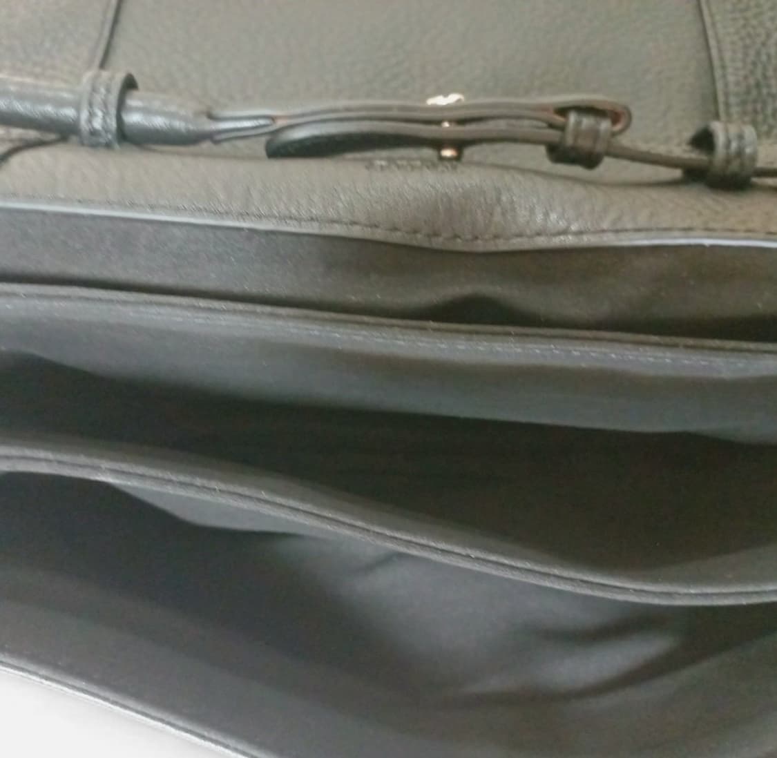 어트 폴디드백 블랙 autt folded bag 낫띵리튼 파사드패턴 가방 상품이미지8