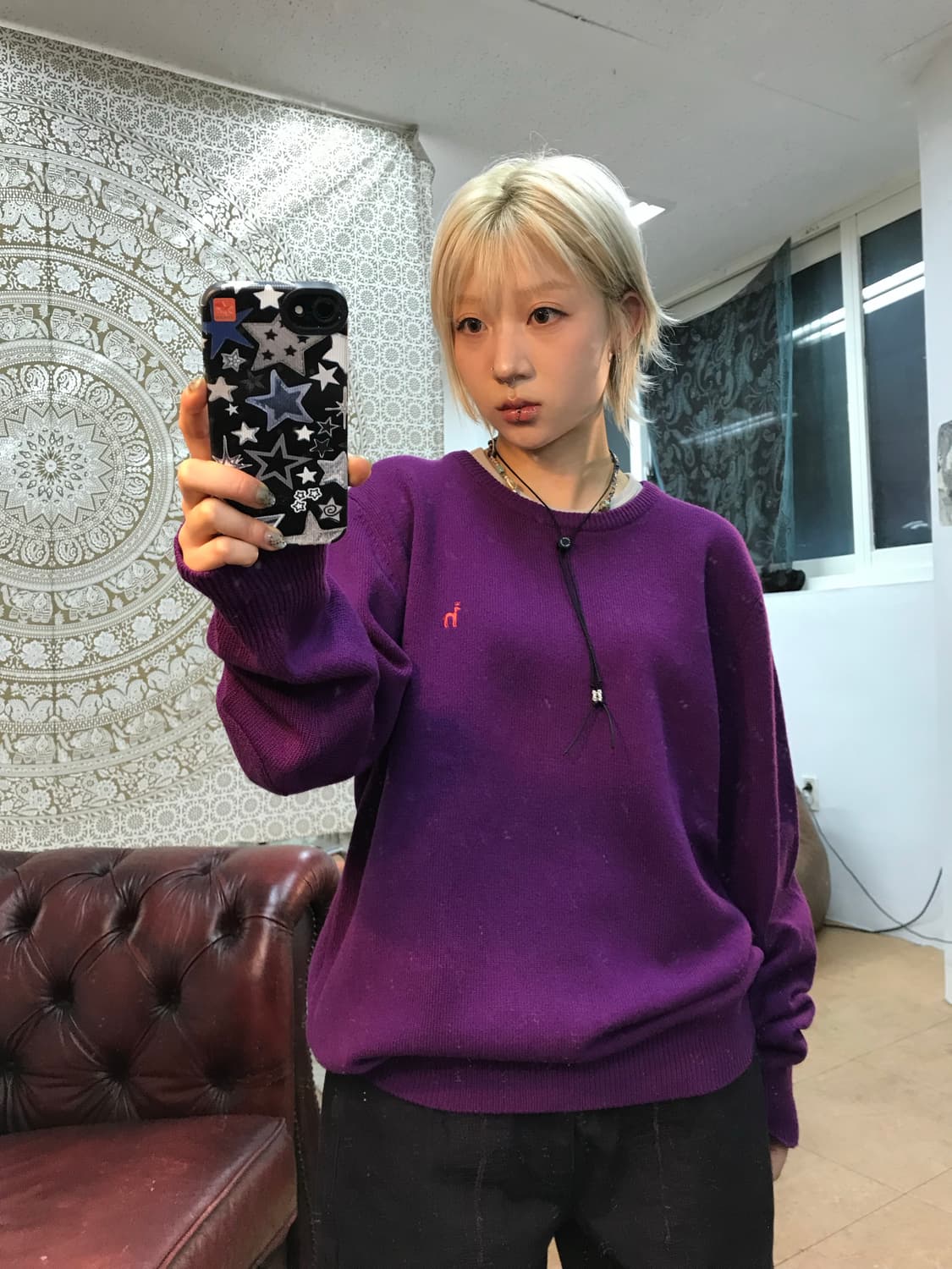 헤지스 자수 퍼플 니트  상품이미지1