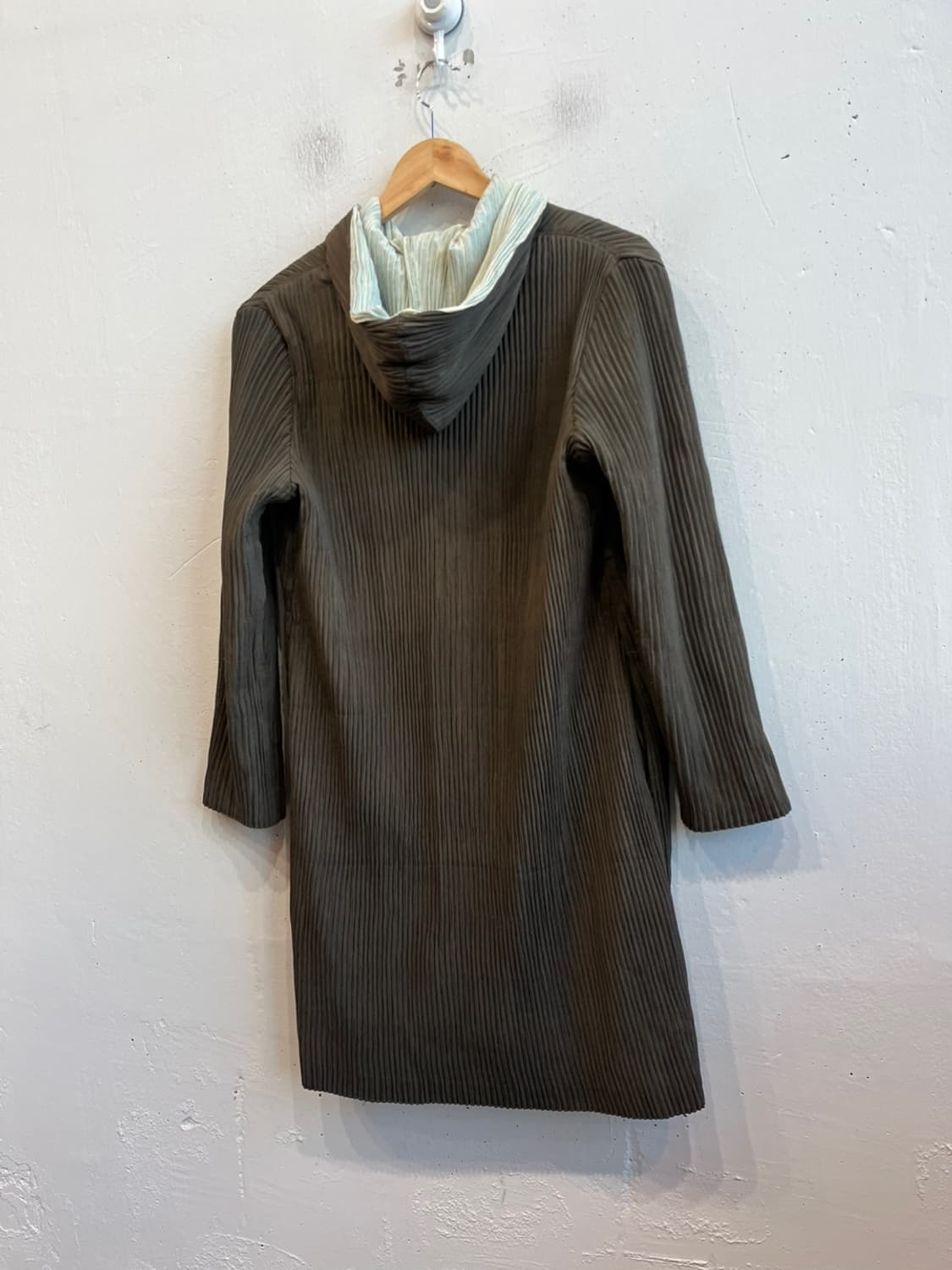 JPN 플리츠 후디 롱 자켓 상품이미지2