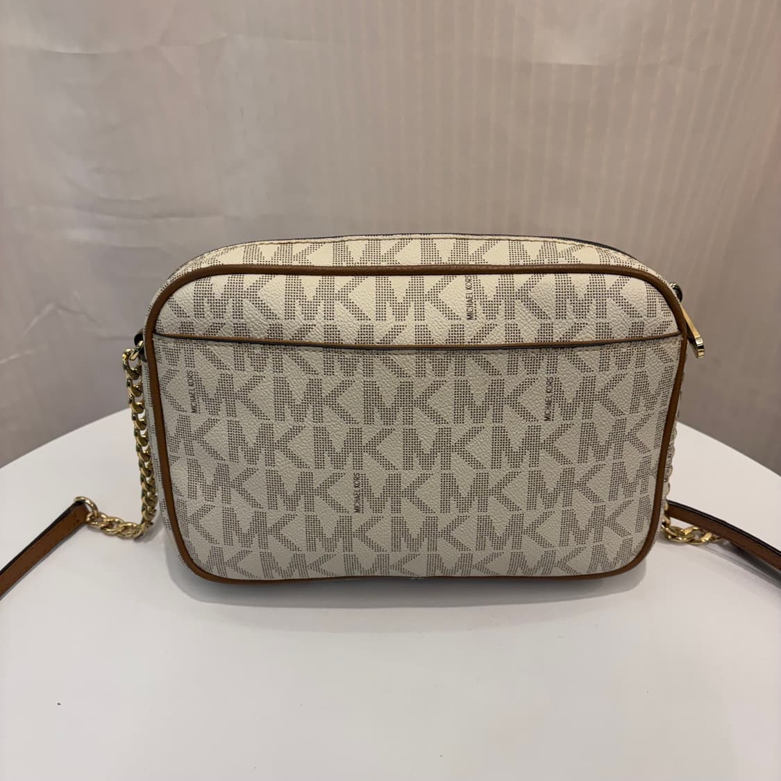 정품 마이클코어스 사각 크로스백     상품이미지6