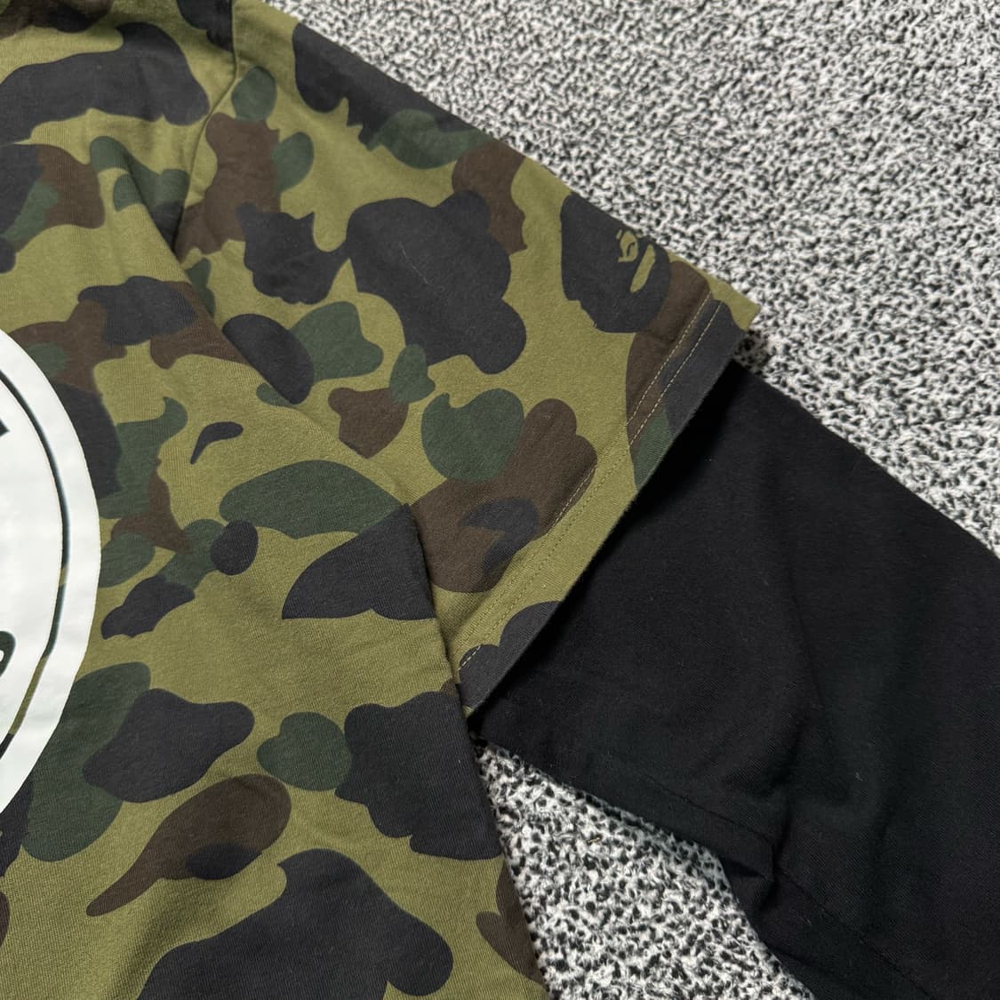 Name :  베이프 퍼스트 카모 미드로고 레이어드 롱슬리브 :)  상품이미지6