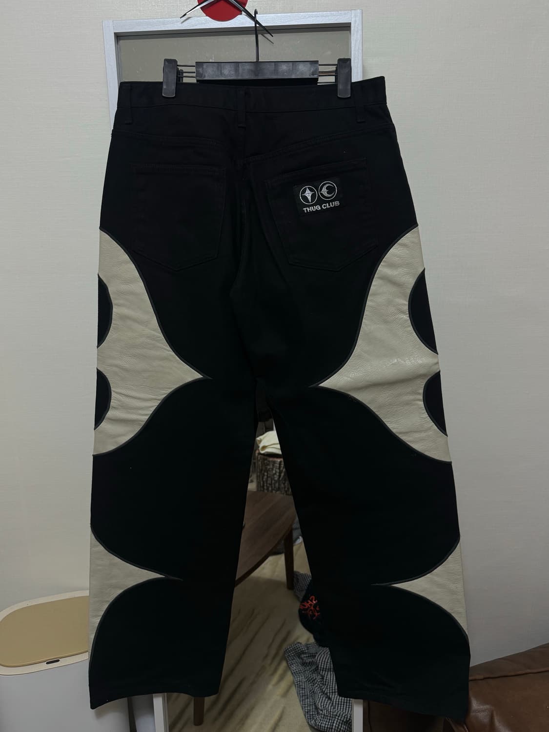 떠그클럽 레더팬츠 블랙 2사이즈 m 판매합니다 상품이미지3