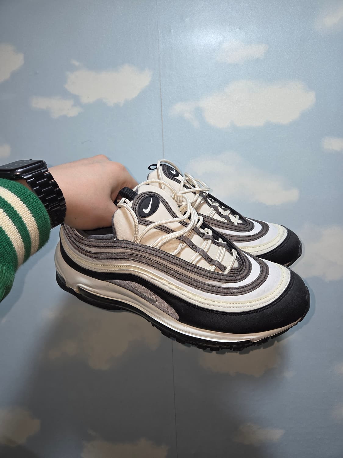 나이키 에어맥스 97 블랙 팬텀 코코넛 밀크 상품이미지1