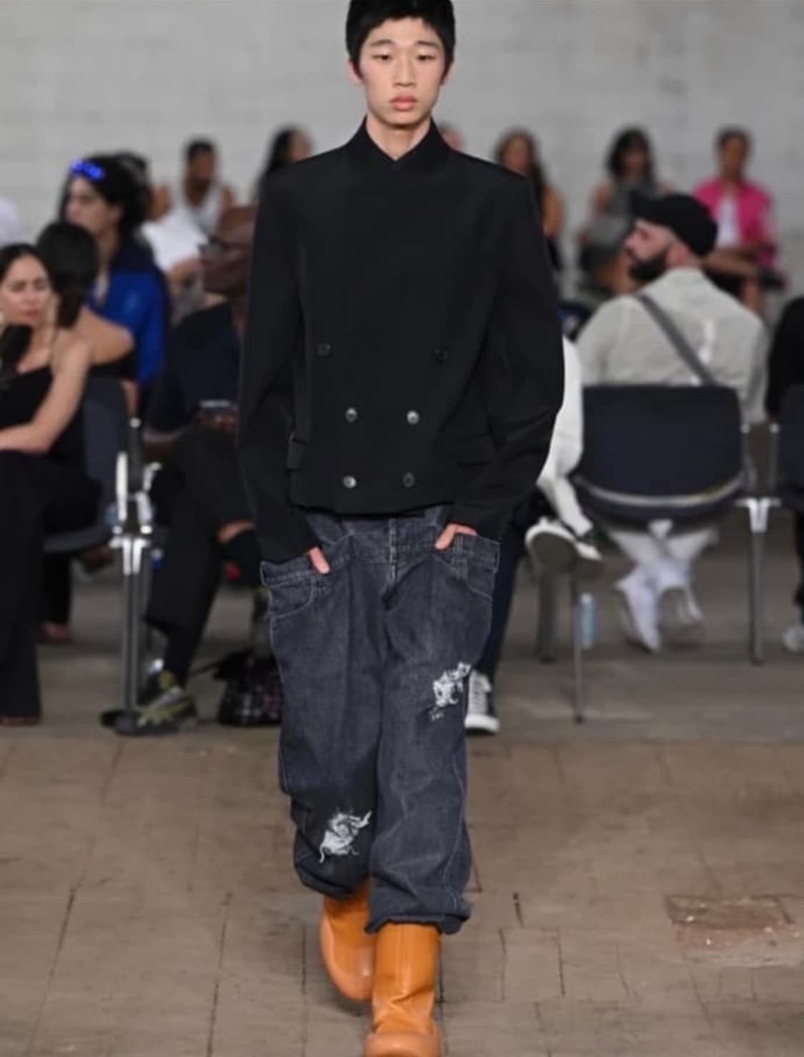 JW앤더슨 디스트레스 데님 팬츠 상품이미지1