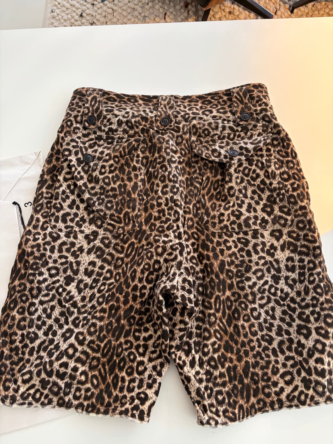 비즈빔 23ss 코로넬 쇼츠 상품이미지4