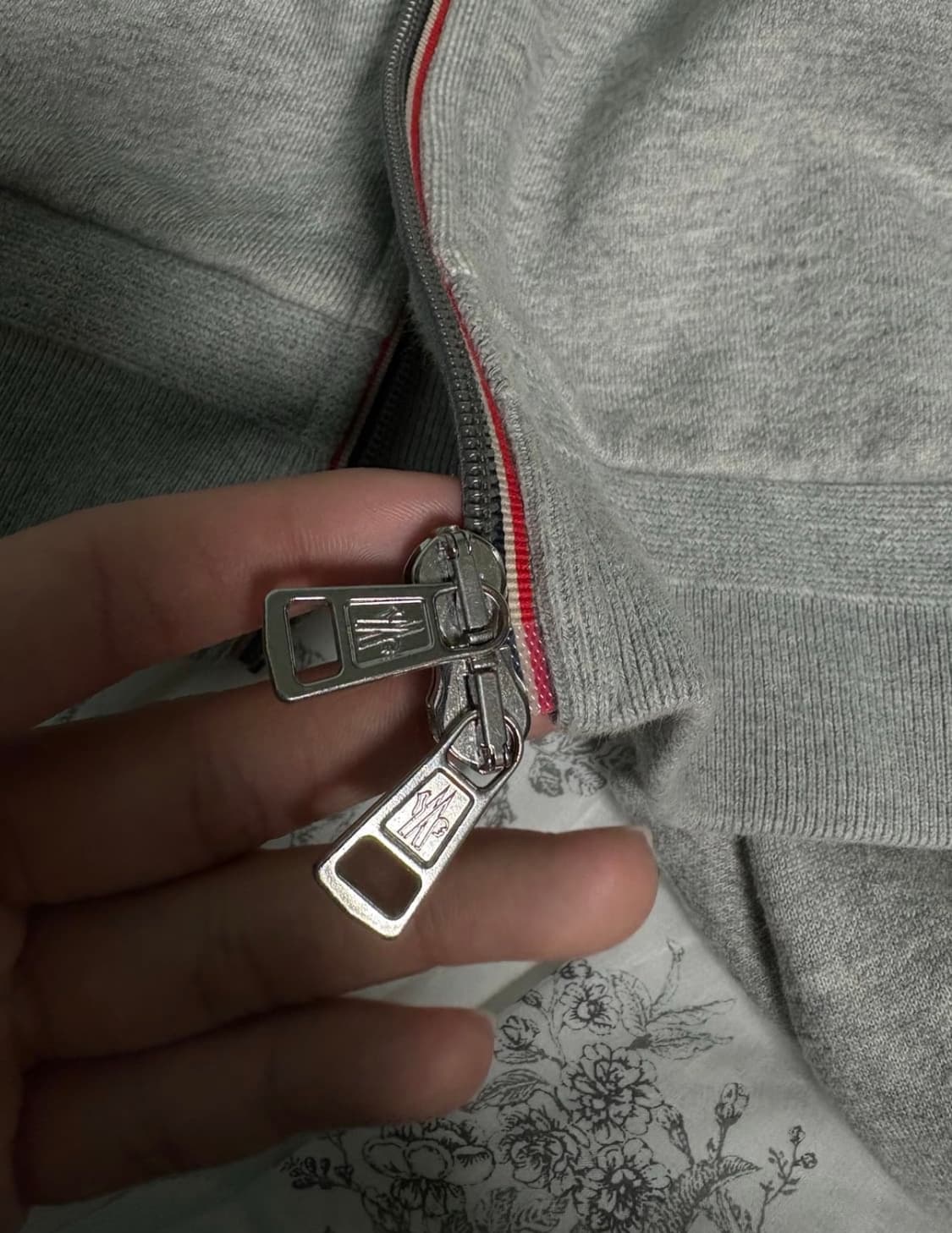 몽클레어 후드집업 팔아요 몽클레르 상품이미지3