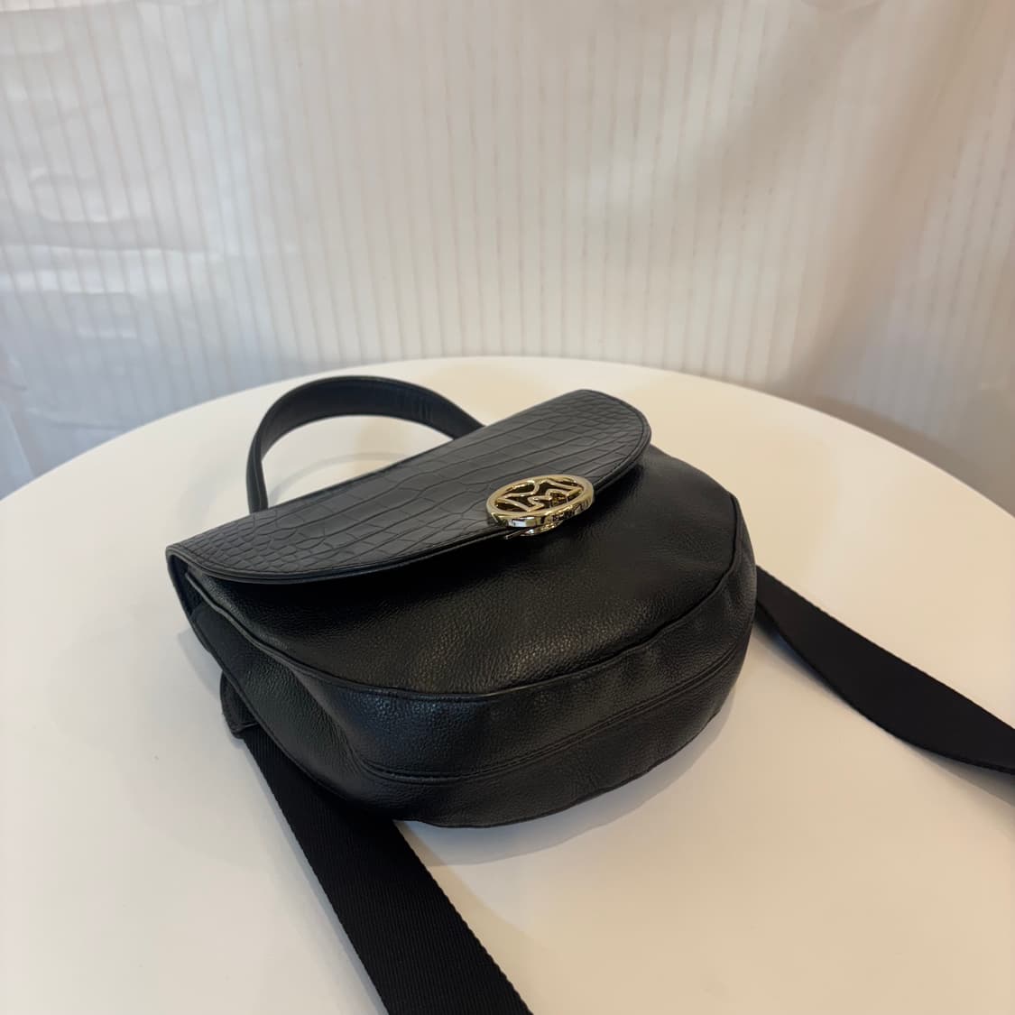 정품 메트로시티 크라운엠보 원핸들 크로스백   상품이미지9