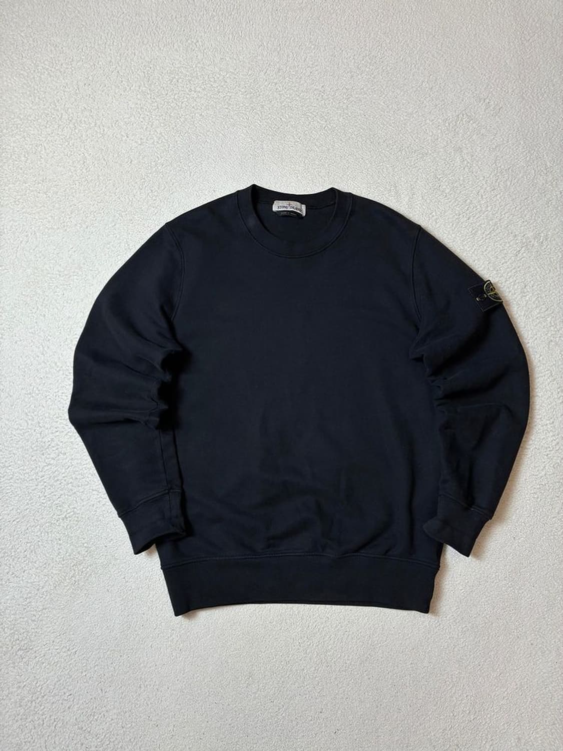 스톤아일랜드 시그니처 크루넥 와펜 맨투맨 PN7837 상품이미지1