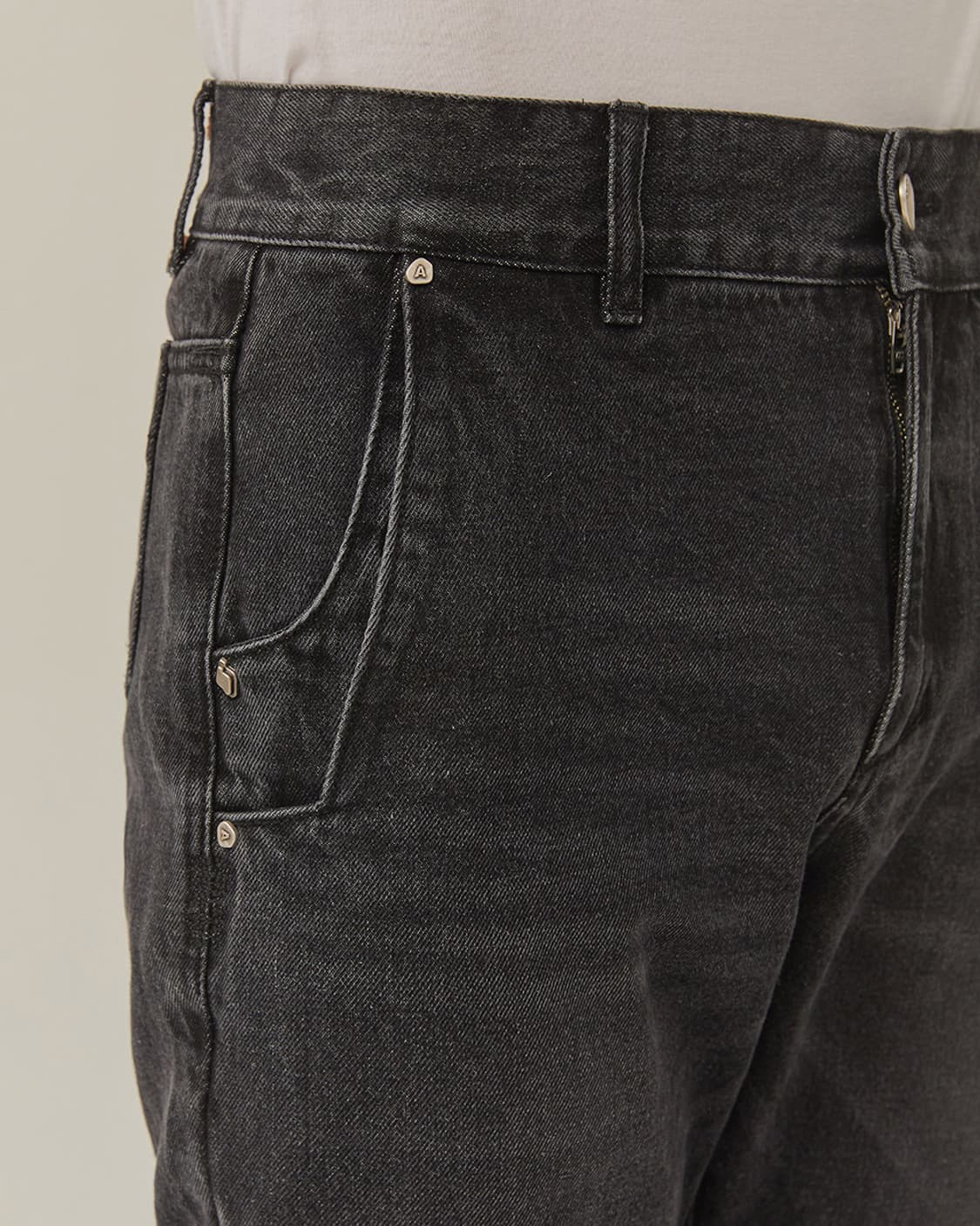 아더에러 Torn patch jeans A3 새상품급 상품이미지4