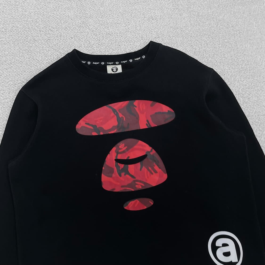에이프 Aape 레드 카모 사루 프린팅 맨투맨 블랙 상품이미지2
