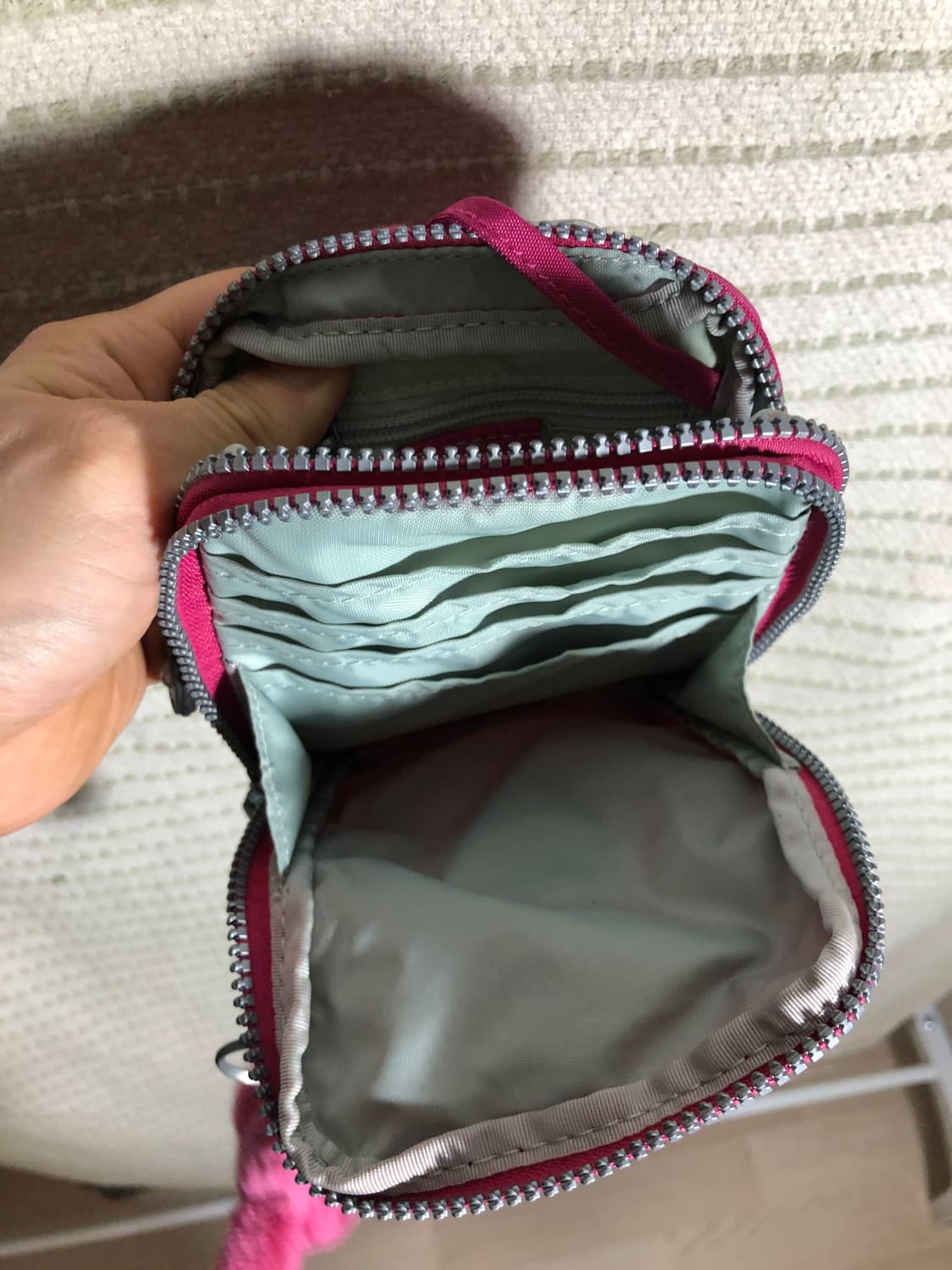 빈티지 키플링 Y2K 나일론 다크 핑크 미니 여권가방 크로스백 상품이미지3