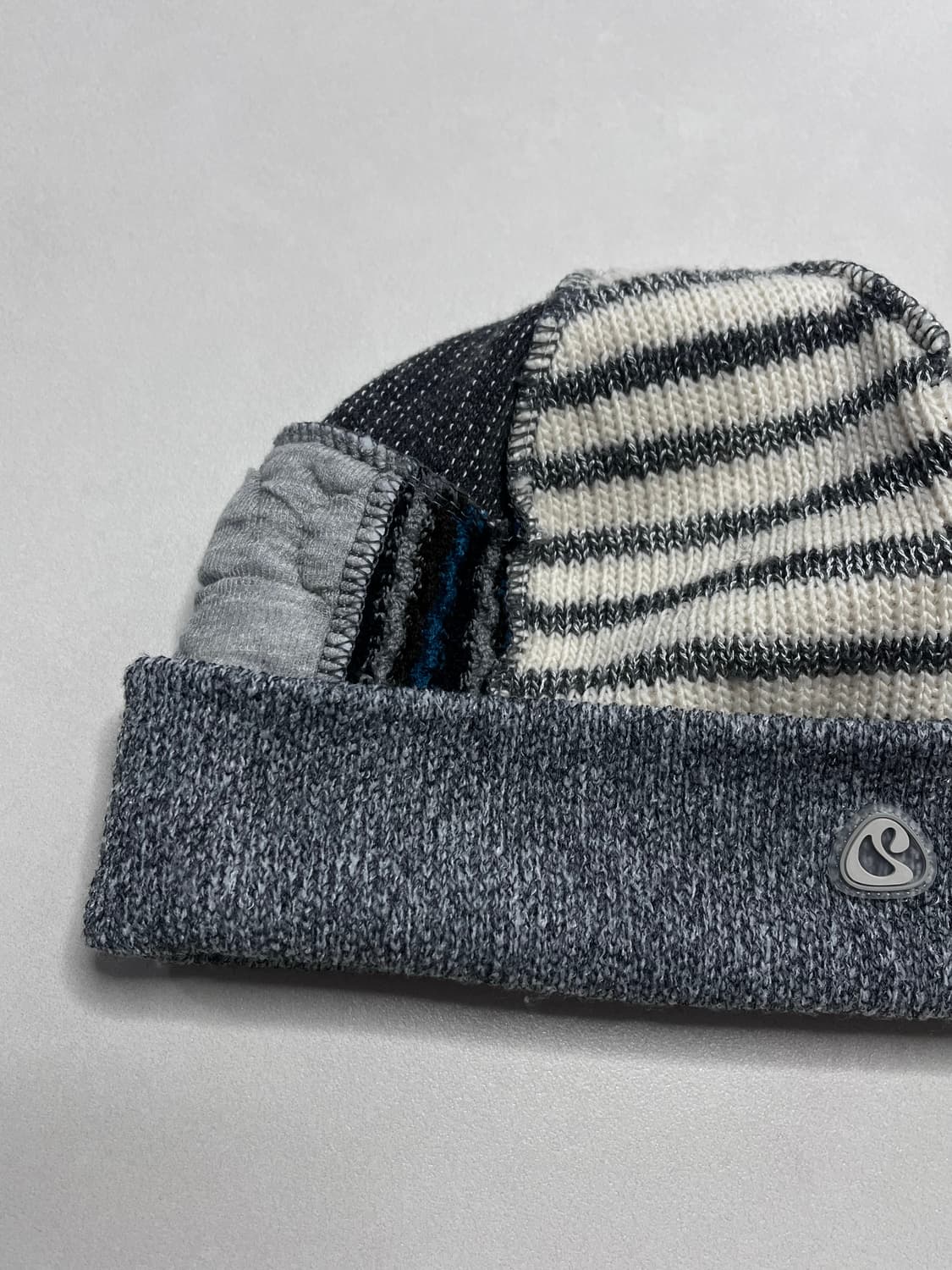 COYSEIO 코이세이오 패치워크 비니 그레이 상품이미지3