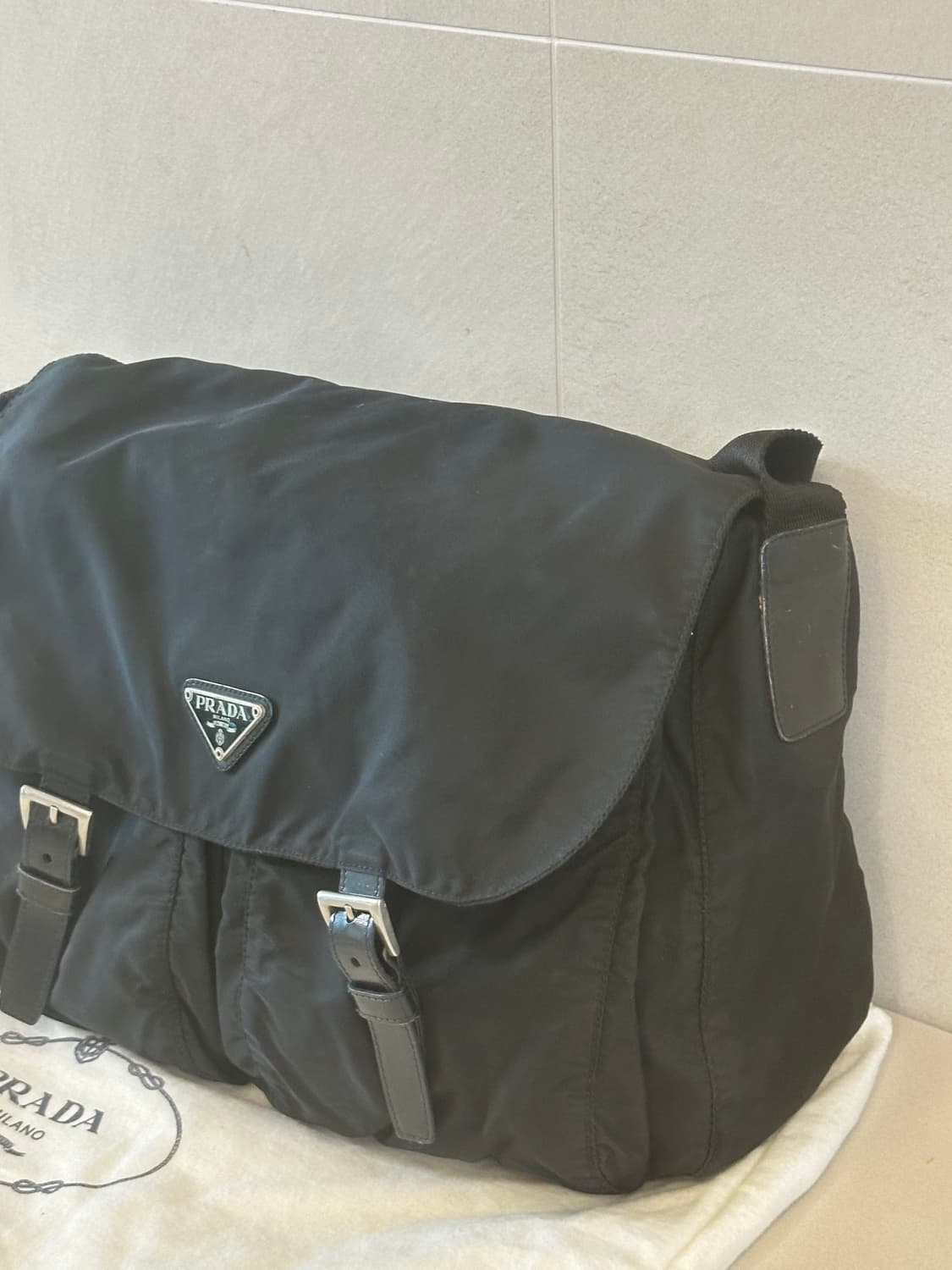 정품 프라다 포코노 나일론 투포켓 메신저백 크로스백 상품이미지3