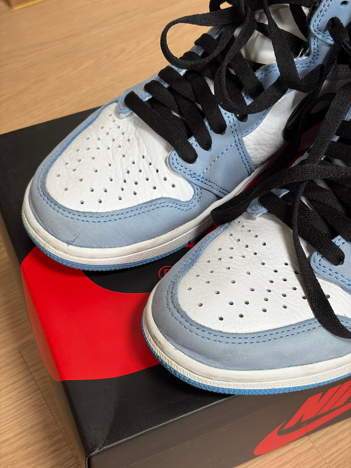 조던1 하이 유니버시티 블루 255 상품이미지7