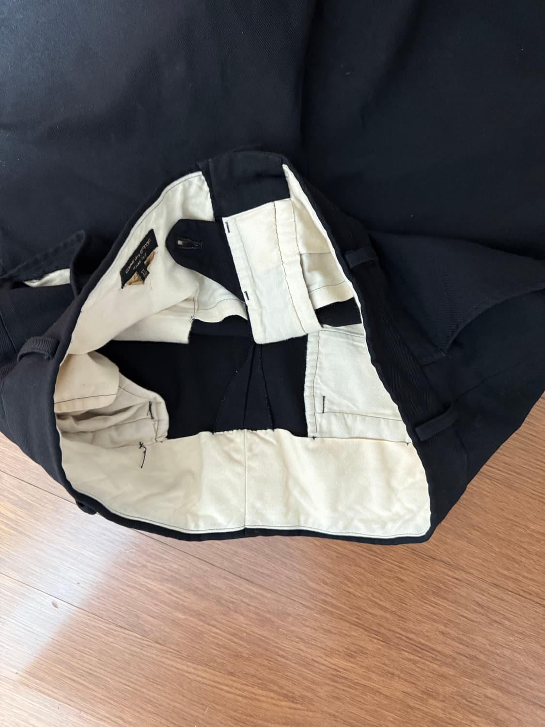 23SS 꼼데가르송 옴므플러스 쇼츠 XL 상품이미지5