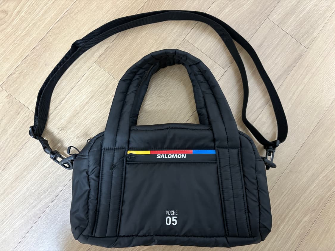 살로몬 포쉬 패딩 토트백 (LC2716200) 상품이미지1