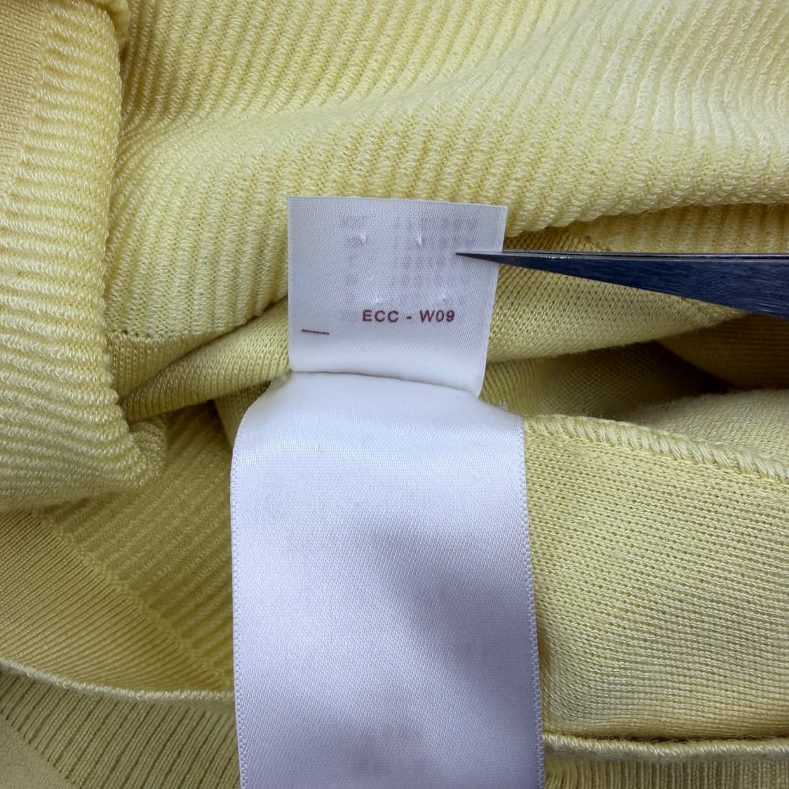 루이비통 스트링 넥 반팔 니트 탑 상품이미지7