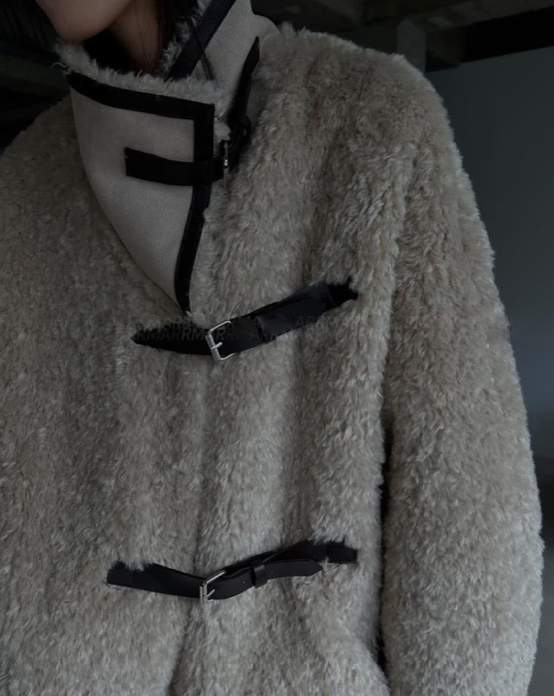 버클 퍼 무스탕 상품이미지4