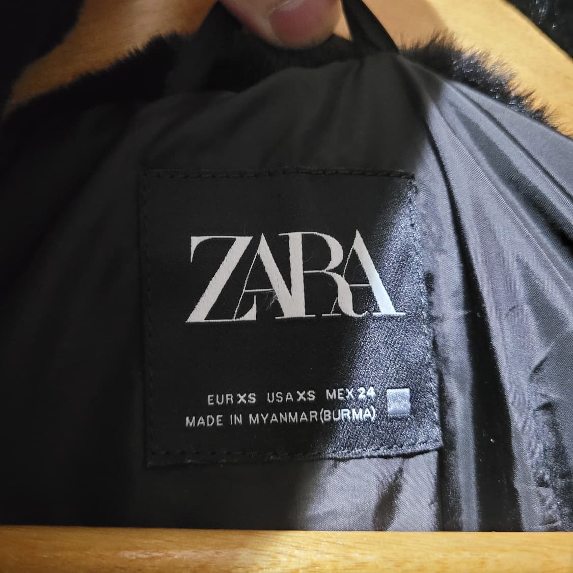 (XS) ZARA 자라 벨트 인조퍼 여성패딩 상품이미지3