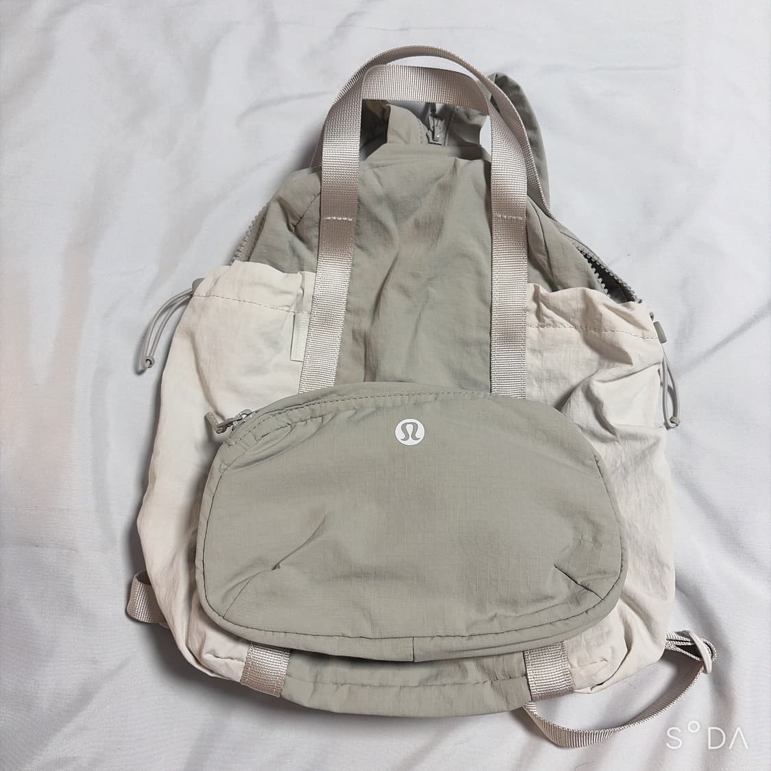 룰루레몬 파우치 탈부착 미니 백팩 상품이미지1