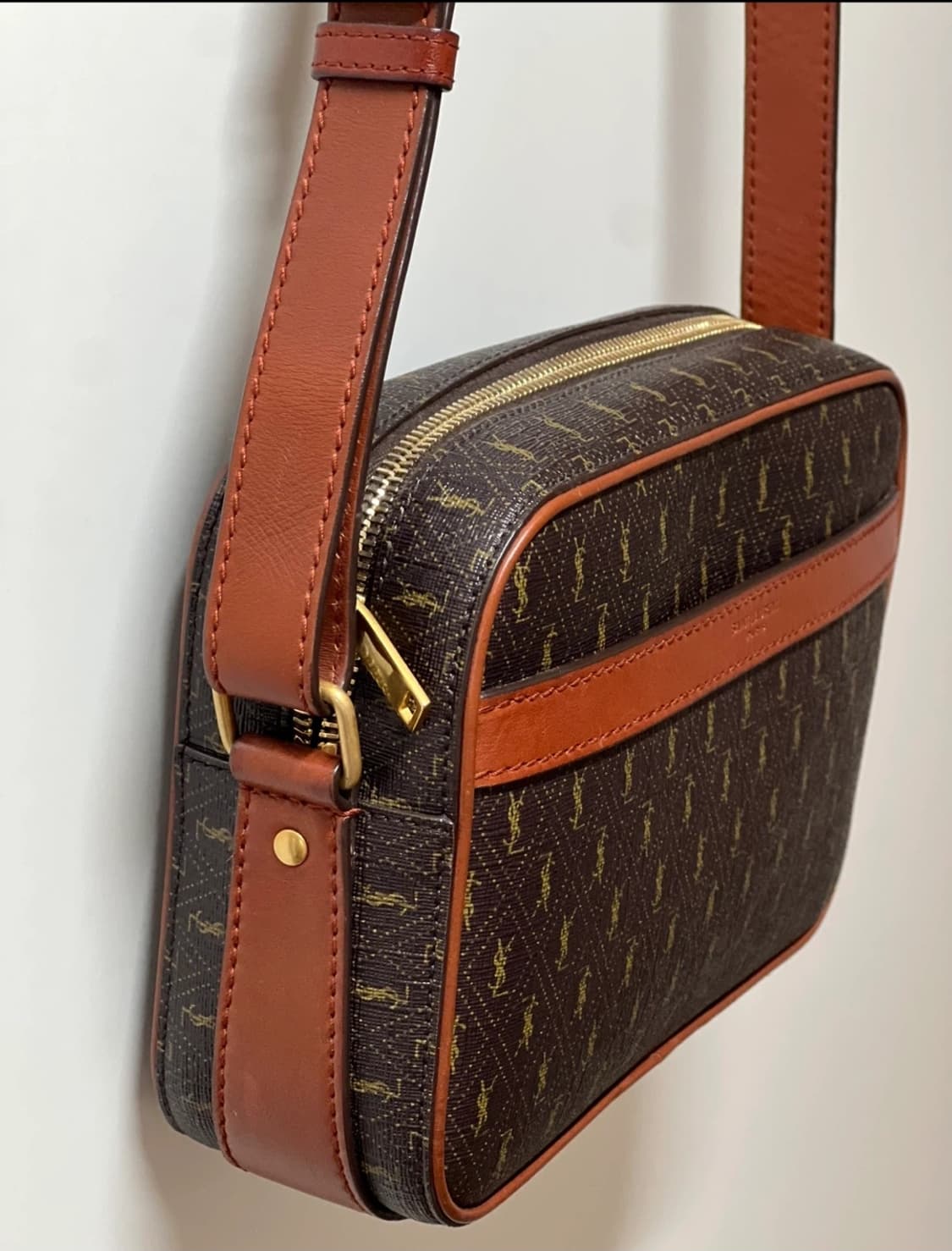 생로랑 르 모노그램 카메라백 상품이미지3