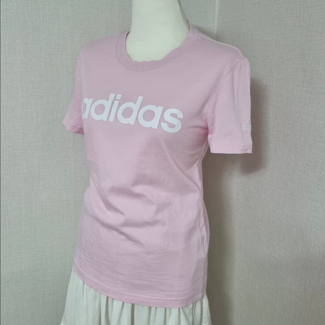 아디다스 연핑크 화이트 레터링 티셔츠 핑크  상품이미지2