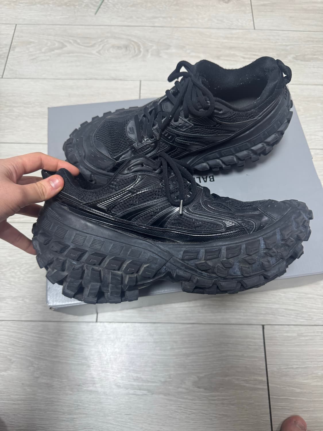 [43] 발렌시아가 디펜더 블랙 상품이미지6