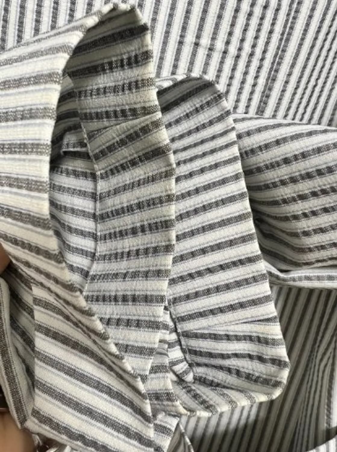 지방시 남성 스트라이프울실크자켓 40R 상품이미지4