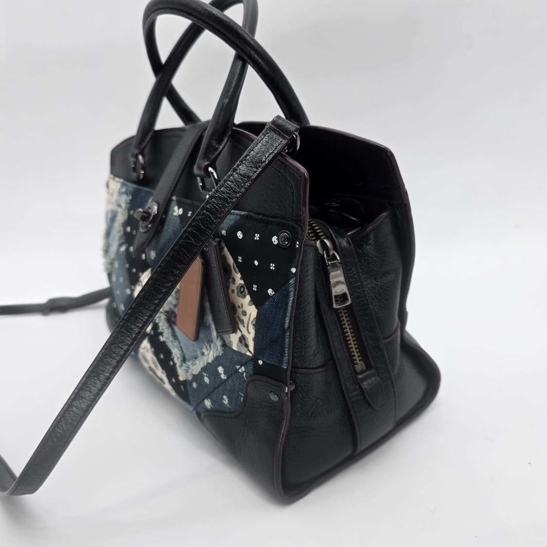 COACH 뉴욕 데님 패치워크 토트백 상품이미지4