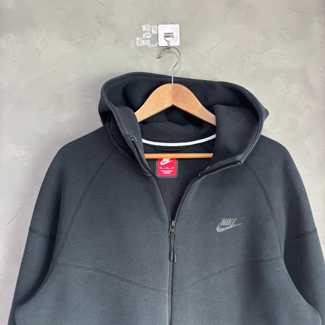 나이키 테크팩 후드집업 블랙 상품이미지2