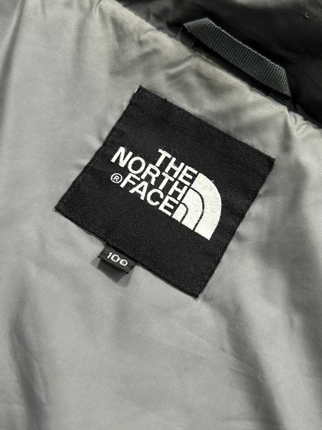 노스페이스 그레이 경량 패딩 L  상품이미지7