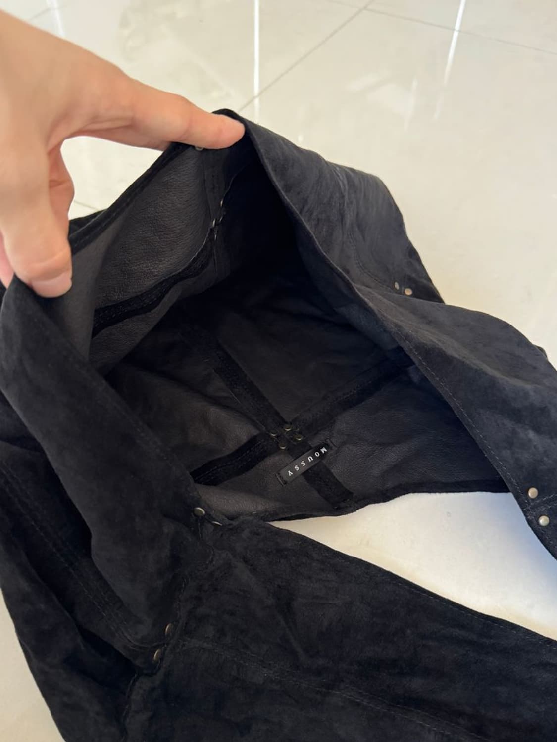 LEATHER SHOULDER BAG 가죽 숄더백 상품이미지4
