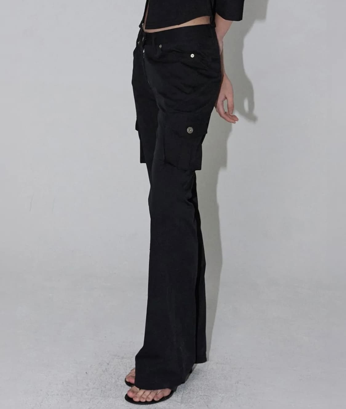 이네기 Another Bootcut Cargo Pants 블랙 상품이미지2