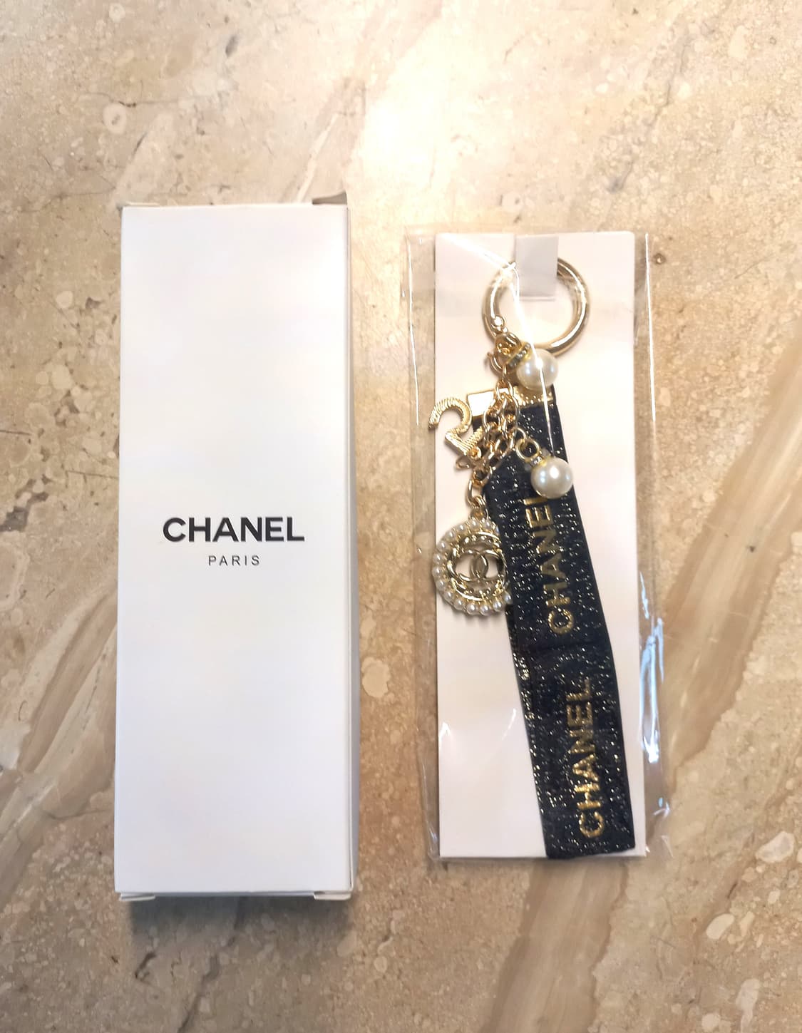 샤넬 CHANEL 블랙 키링 (새제품) 상품이미지4