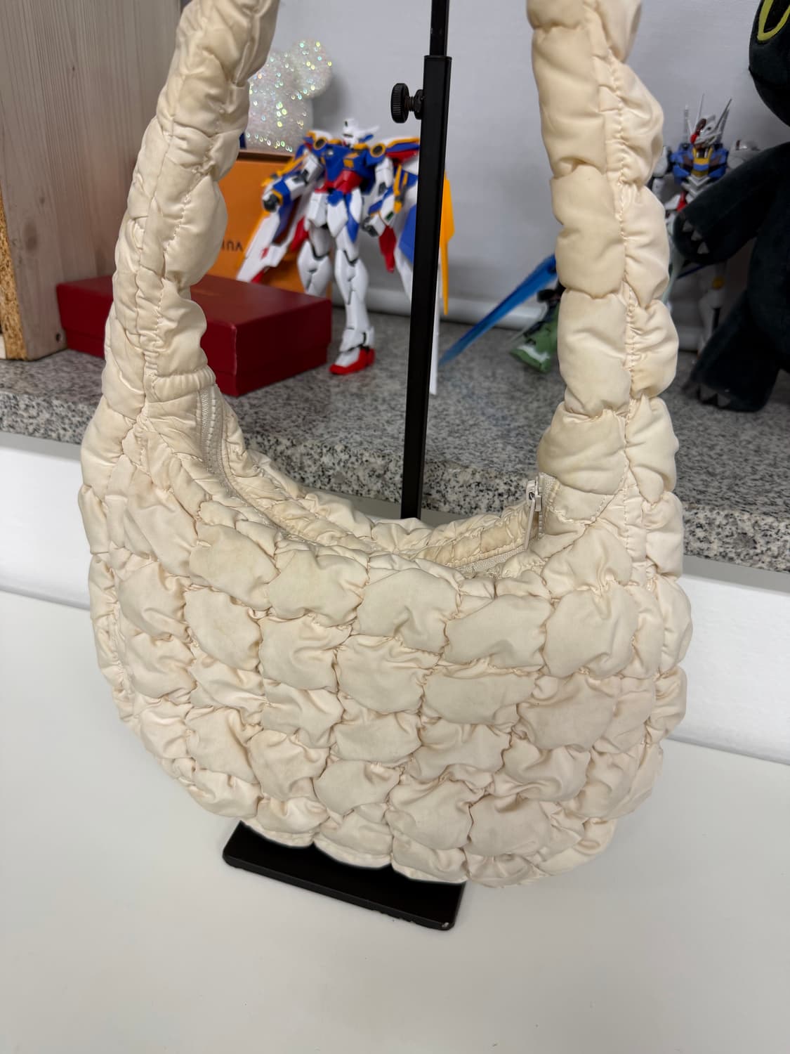 정품) COS 코스 퀼티드 미니 구름백  상품이미지3