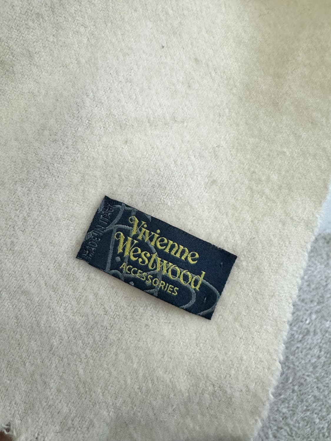 비비안웨스트우드 아이보리 화이트 로고자수 머플러 상품이미지6