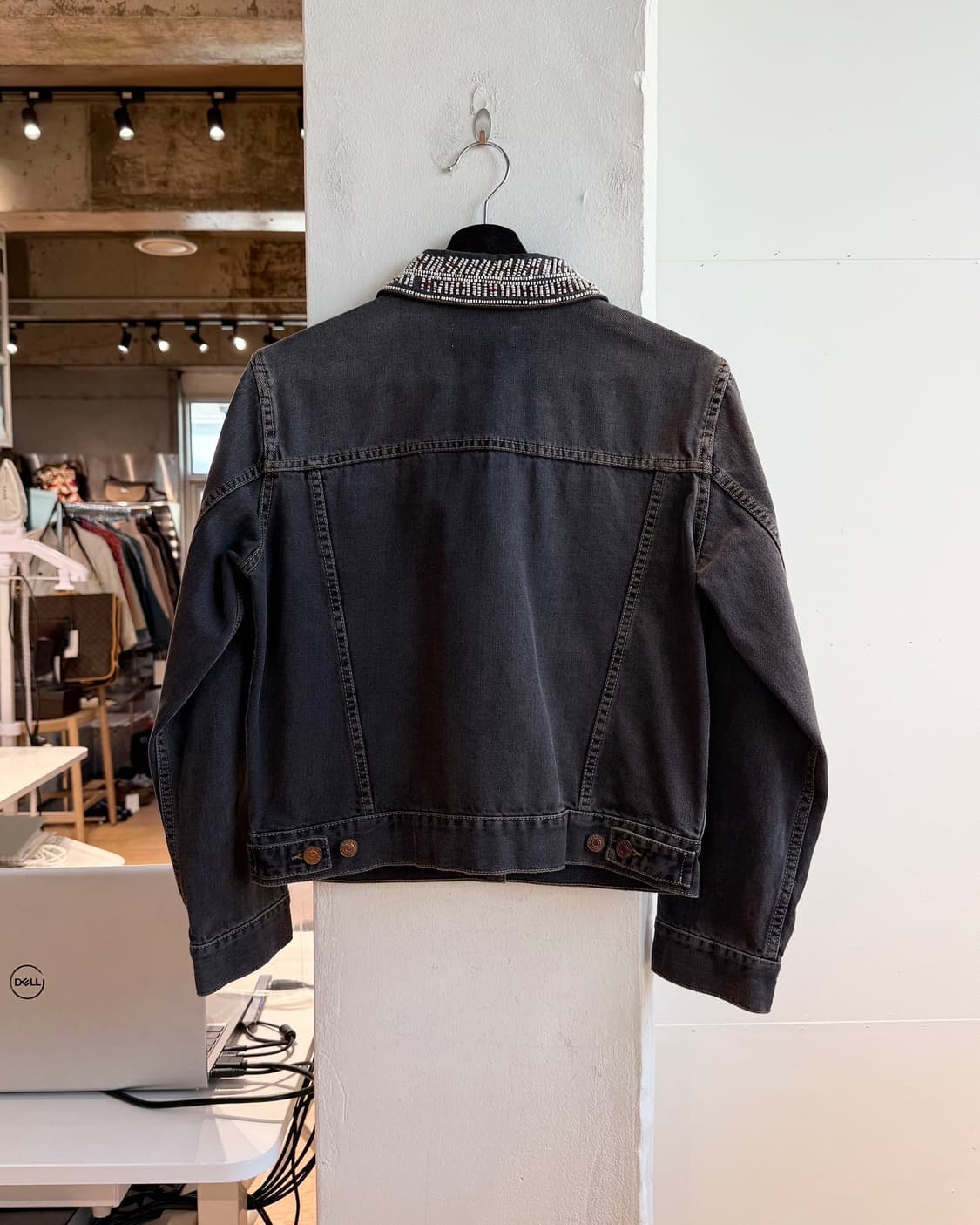 이자벨마랑 블랙 데님 비즈 카라 자켓  상품이미지7