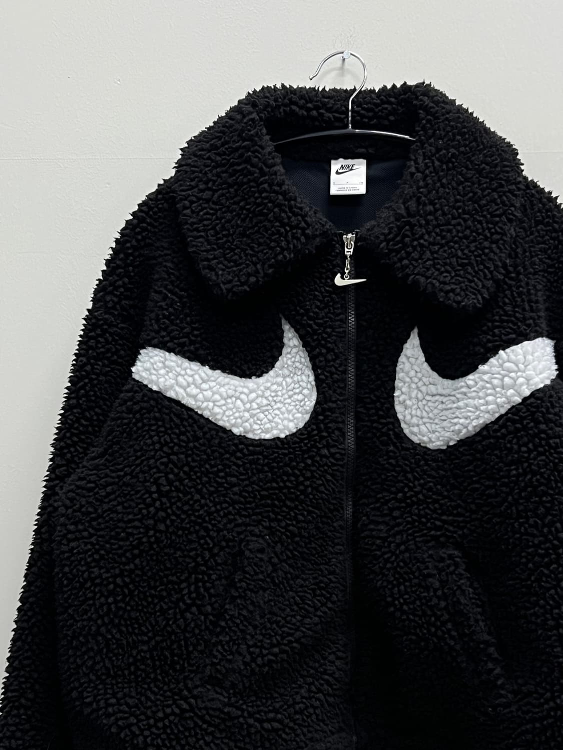 나이키 스우시 셰르파 양털 뽀글이 플리스 자켓 블랙 상품이미지3