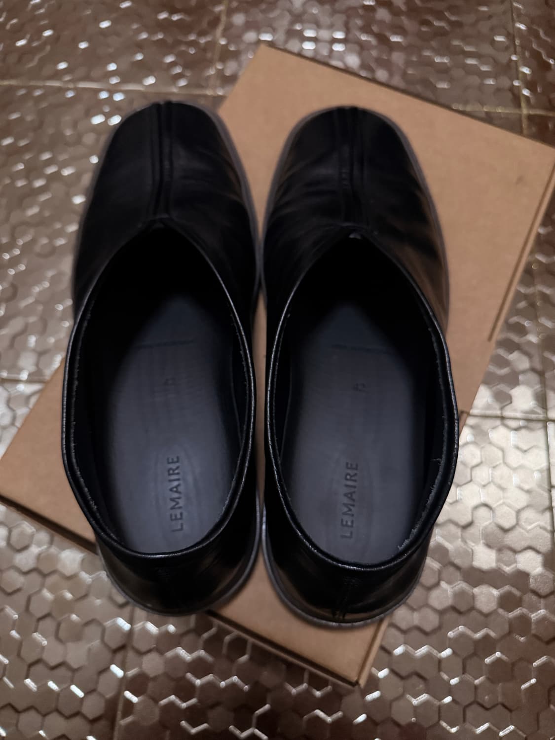 [42]르메르 리놀륨 파이프드 스니커즈 블랙 상품이미지4