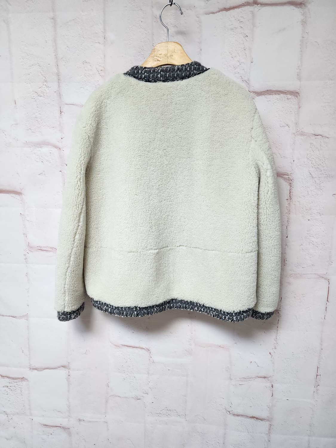 아이보리 컬러의 SJ SJ 뽀글이 트위드 자켓 상품이미지7