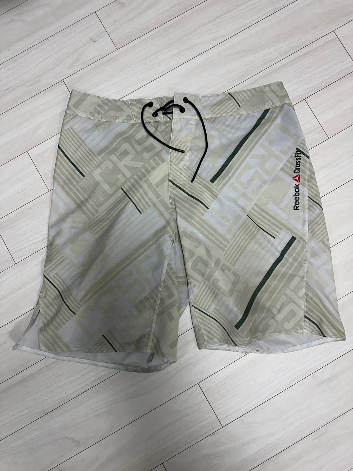 리복 헬스 러닝 크로스핏 운동 반바지 팝니다! 상품이미지3