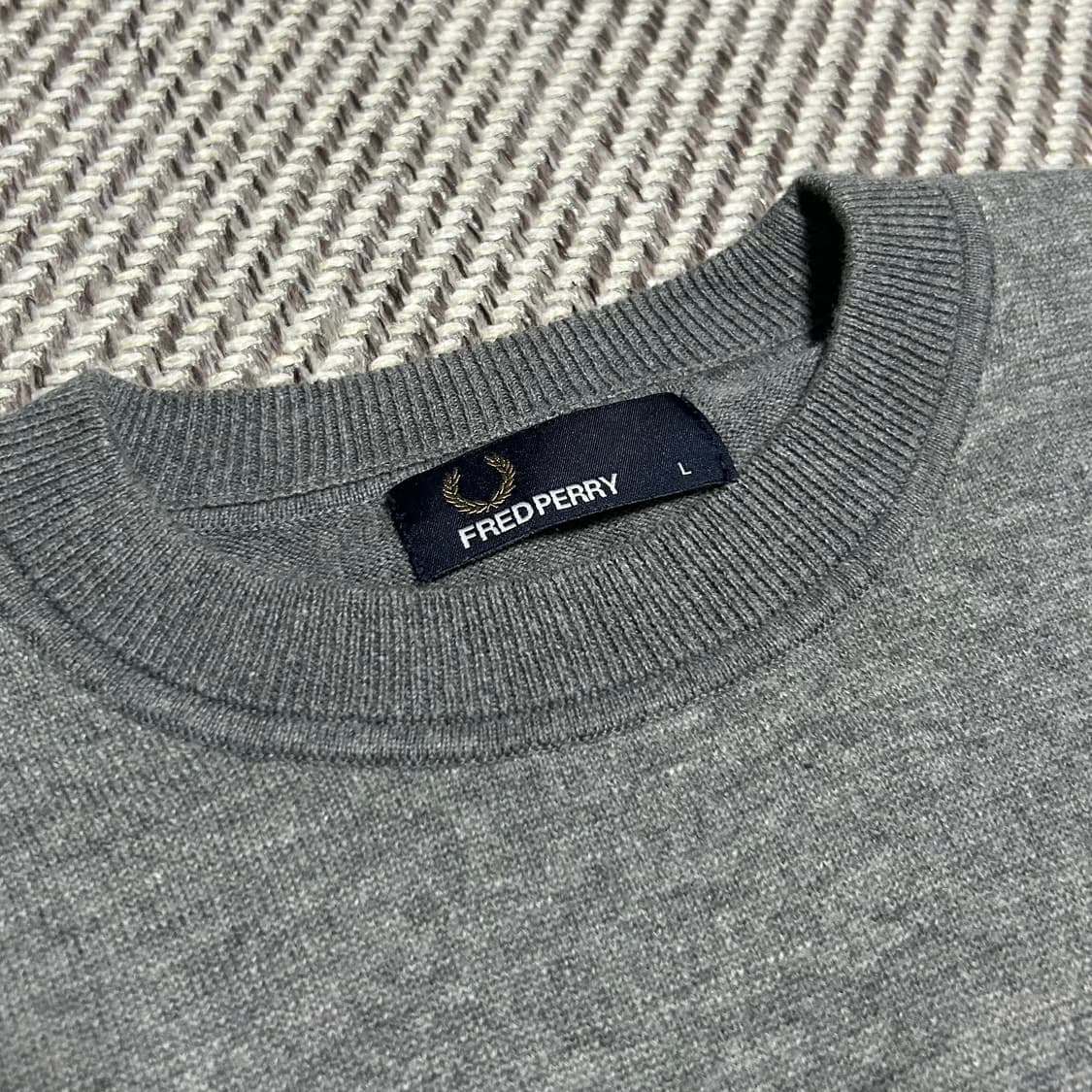 [M] Fredperry 프레드페리 그레이 라운드 울 니트 상품이미지4